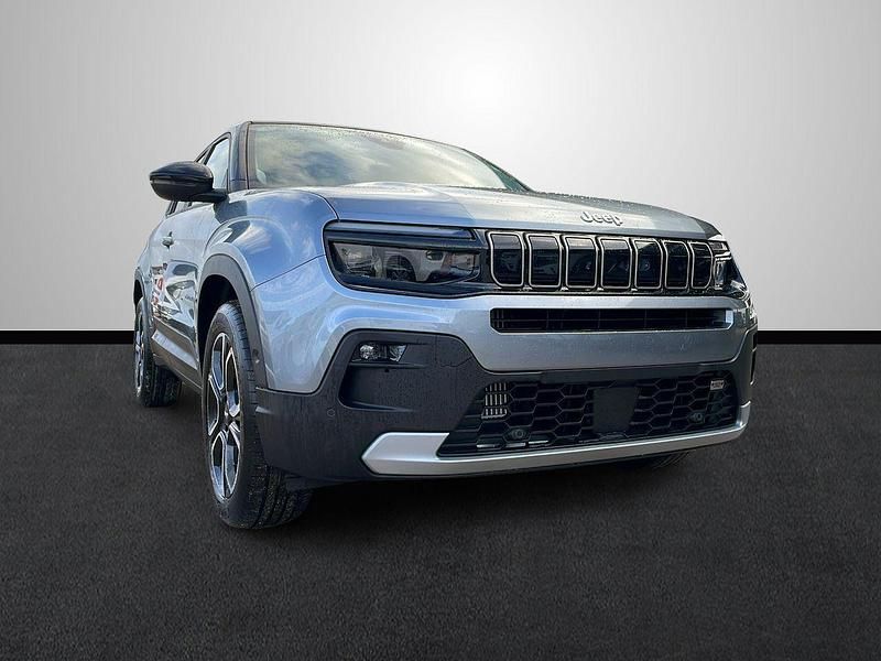Nuevo Jeep Avenger Summit 100 CV (73 kW) 2025 Gris SUV