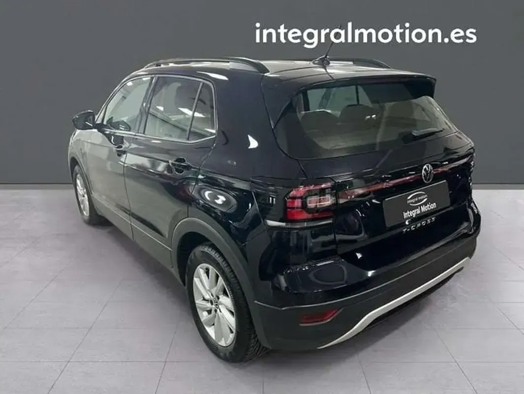 Usado VW T-Cross Advance 95 CV (69 kW) 2021 Negro SUV
