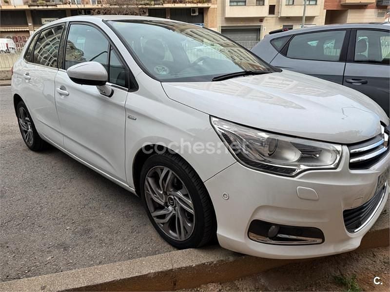 Usado Citroën C4 Exclusive 112 CV (82 kW) 2012 Blanco Berlina