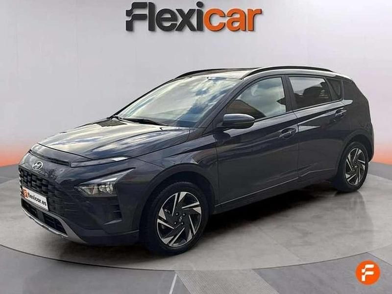 Usado Hyundai Bayon 84 CV (61 kW) 2023 Gris SUV