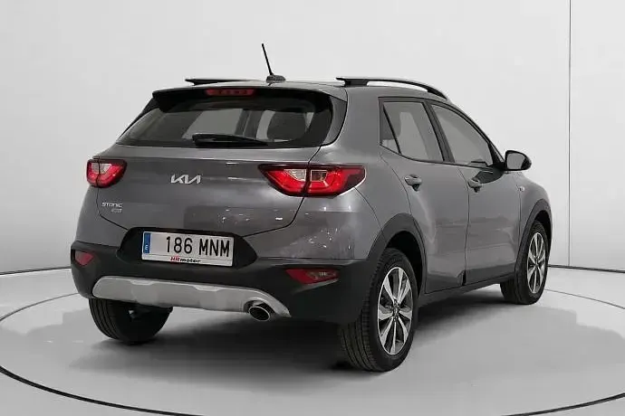 Usado Kia Stonic 100 CV (73 kW) 2024 SUV