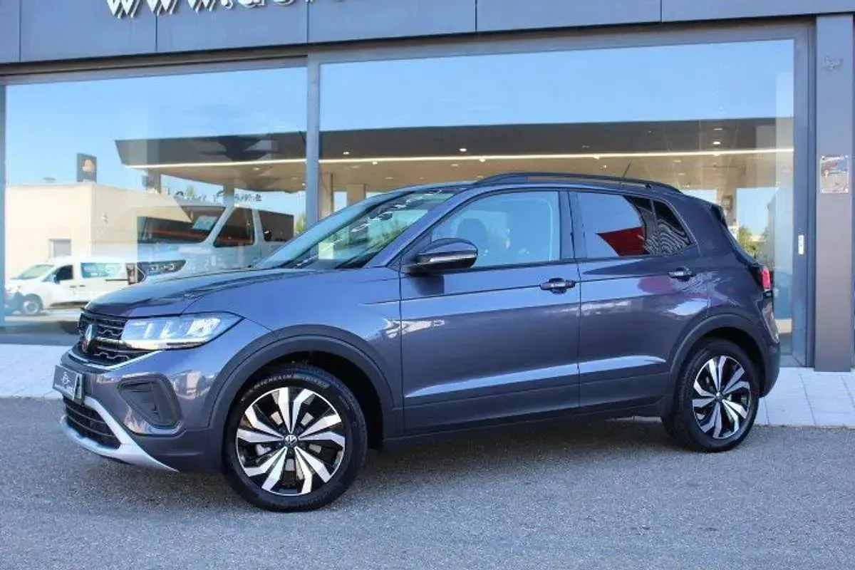 Usado VW T-Cross Life 116 CV (85 kW) 2024 Gris SUV