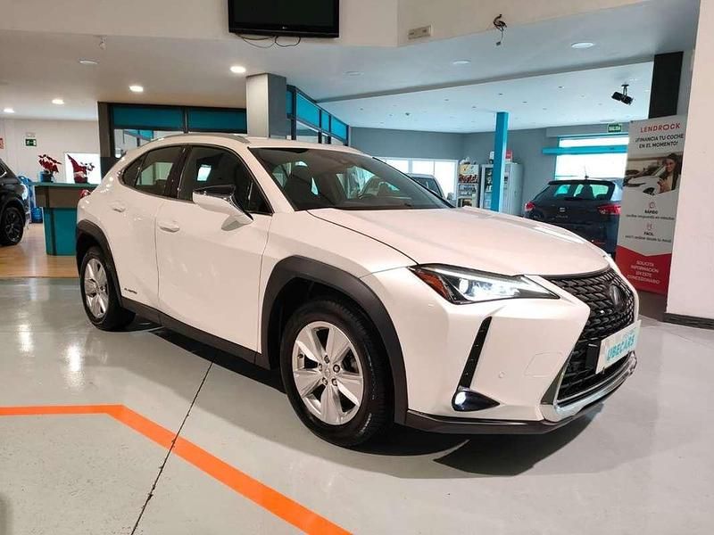 Usado Lexus UX 250h Business Edition 184 CV (135 kW) 2019 Blanco SUV