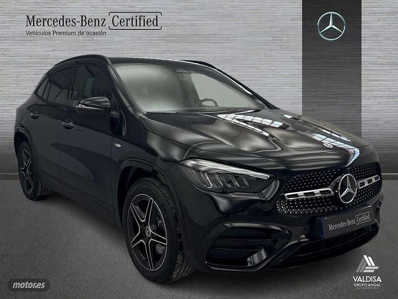 Usado Mercedes GLA250 AMG line 218 CV (160 kW) 2025 Negro SUV