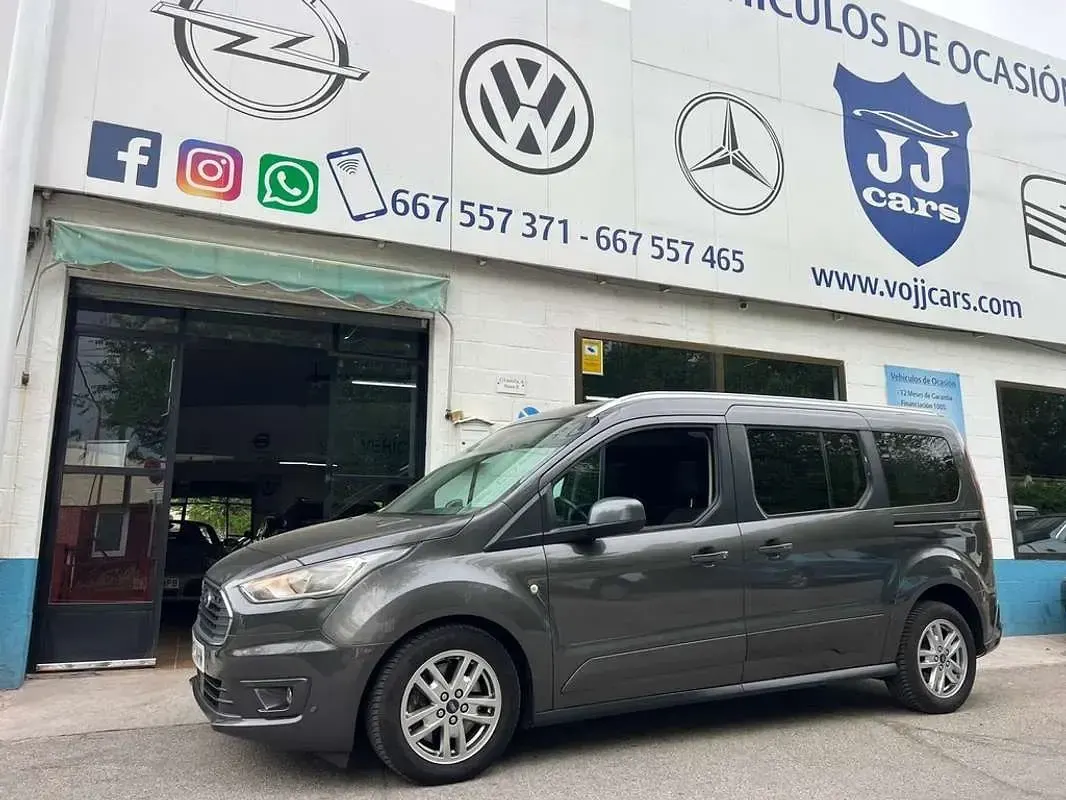 Usado Ford Tourneo Connect Titanium 120 CV (88 kW) 2018 Gris Monovolumen