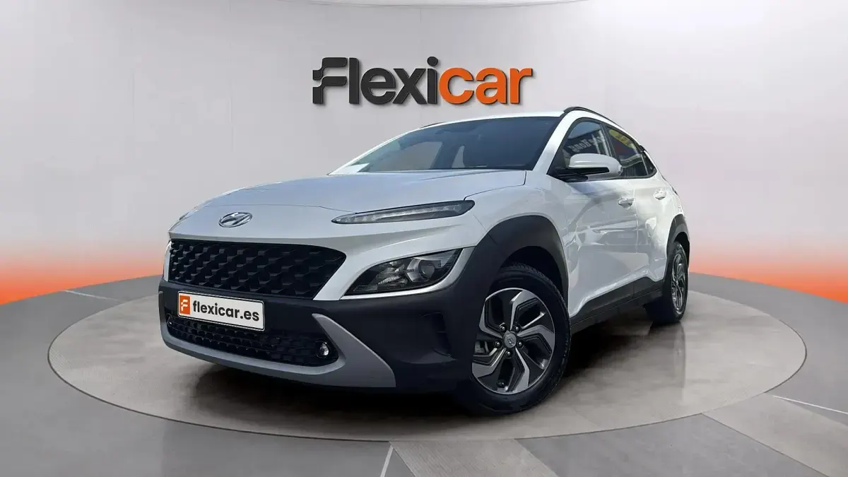 Usado Hyundai Kona Style 141 CV (103 kW) 2021 Blanco SUV