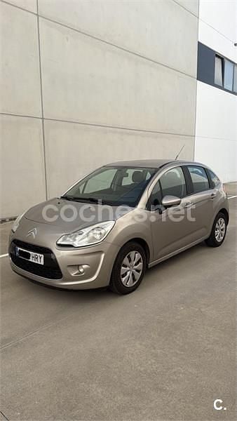 Usado Citroën C3 SELECTION 68 HP (50 kW) 2011 Bege Sedan