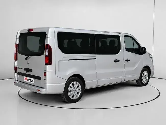 Usado Nissan Primastar Acenta 150 CV (110 kW) 2025 Gris Monovolumen