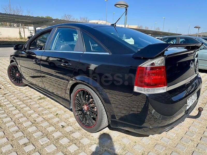 Usado Opel Vectra GTS Elegance 175 CV (128 kW) 2004 Negro Berlina