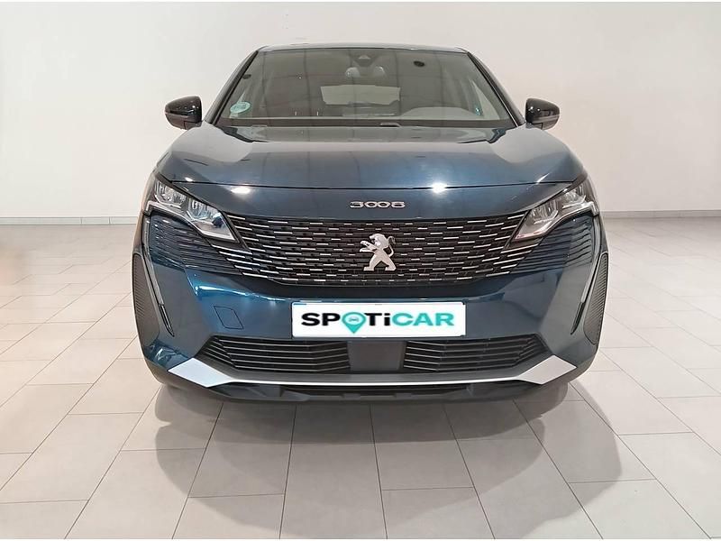 Usado Peugeot 3008 Allure 131 CV (96 kW) 2024 Azul SUV