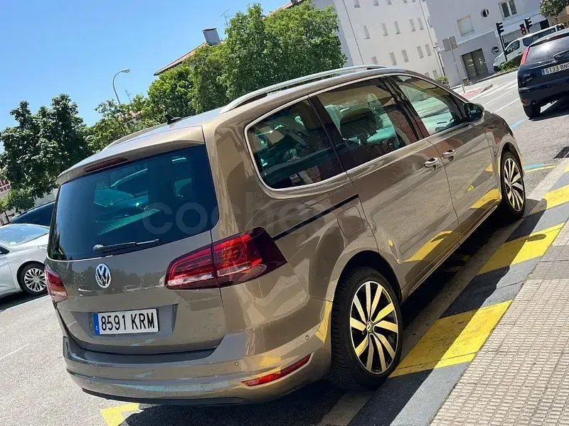 Usado VW Sharan Sportline 150 CV (110 kW) 2018 Beige Monovolumen