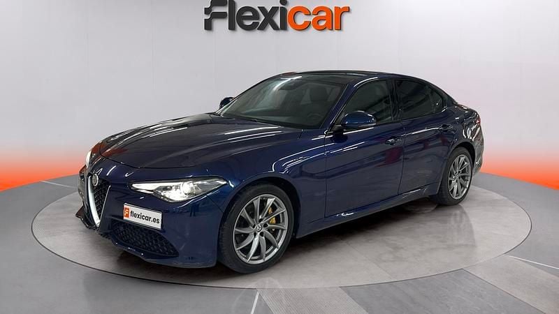 Usado Alfa Romeo Giulia Veloce 211 CV (155 kW) 2017 Azul Berlina