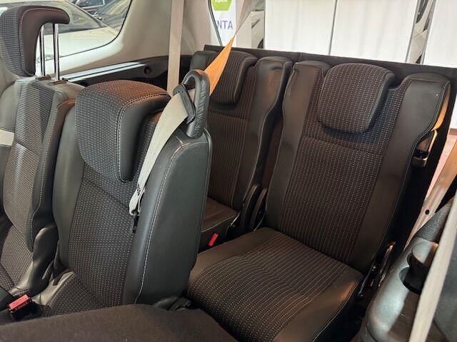 Usado Renault Grand Scénic III Bose Edition 130 CV (95 kW) 2011 Negro Monovolumen