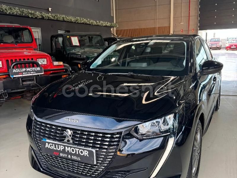 Usado Peugeot 208 Active 100 CV (73 kW) 2022 Negro Utilitario