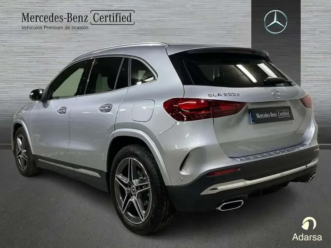 Usado Mercedes GLA200 AMG line 150 CV (110 kW) 2025 SUV