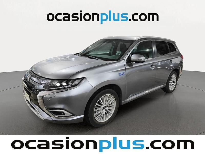 Usado Mitsubishi Outlander 224 CV (164 kW) 2019 Blanco SUV