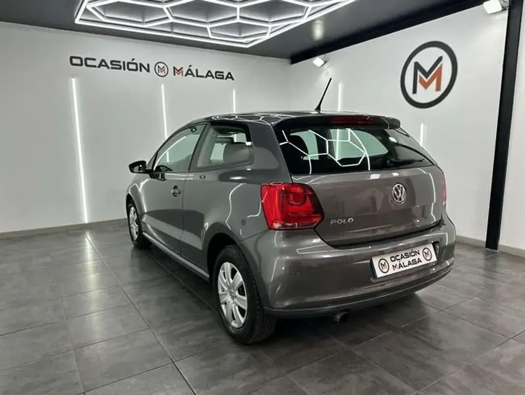 Usado VW Polo Advance 86 CV (63 kW) 2012 Gris Utilitario