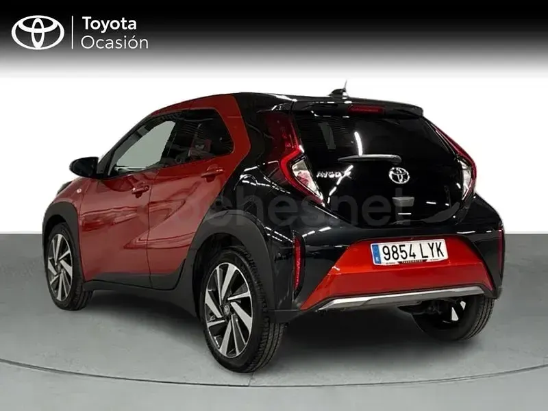 Usado Toyota Aygo X Edition 72 CV (52 kW) 2022 Rojo SUV