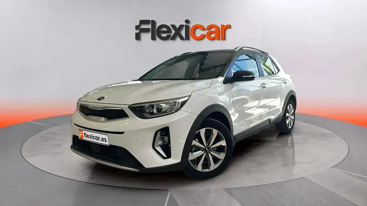 Usado Kia Stonic 101 CV (74 kW) 2021 Blanco SUV