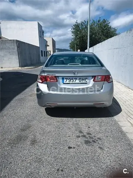 Usado Honda Accord Executive 150 CV (110 kW) 2008 Gris / plata Berlina