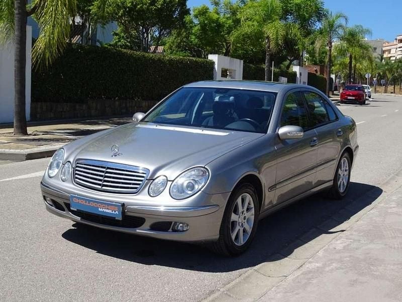 Gris Usado 2004 Mercedes E240 Elegance Berlina | 6900 € - Imagen 1/4