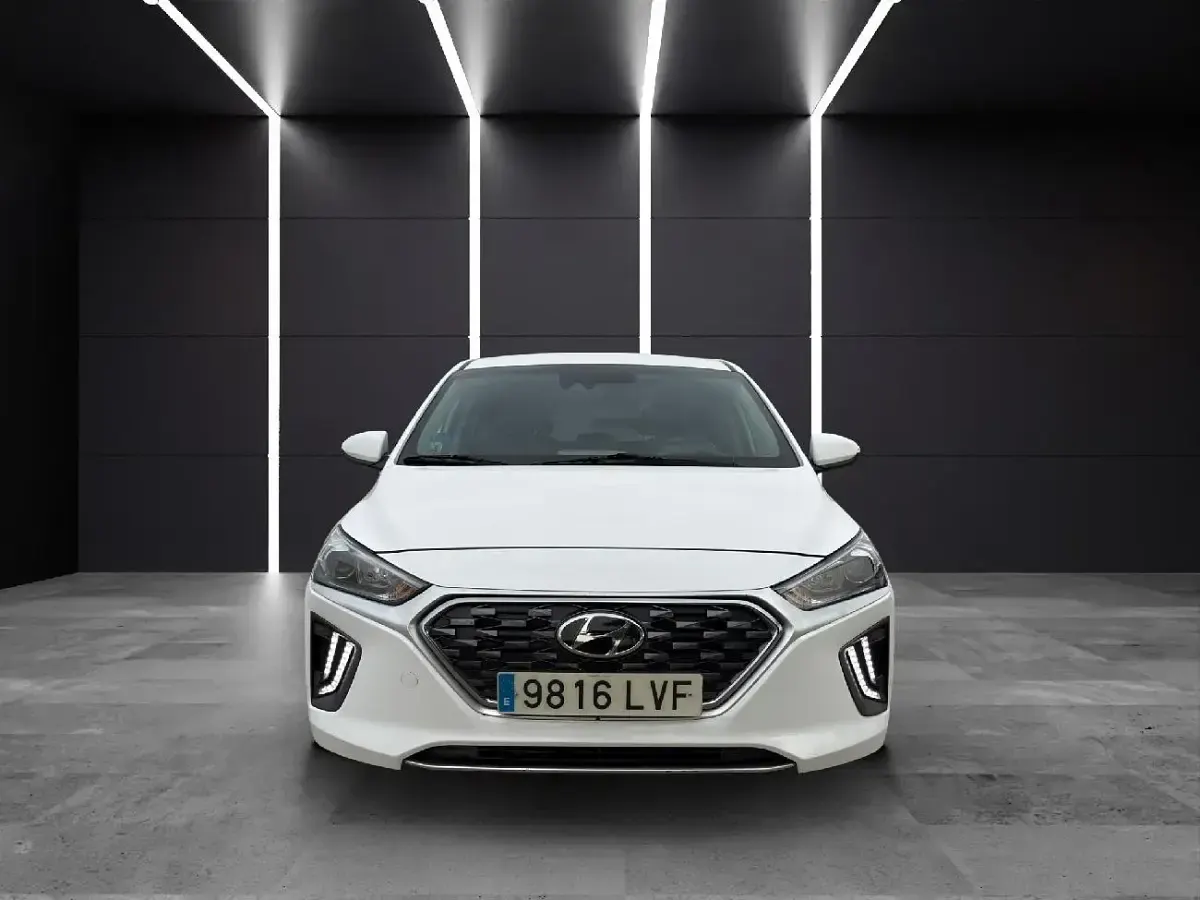 Usado Hyundai Ioniq 141 CV (103 kW) 2021 Blanco Utilitario