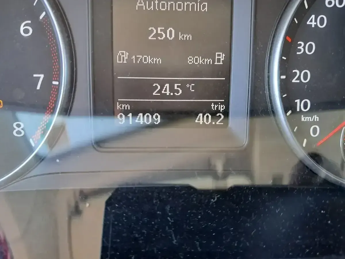 Usado VW Caddy 110 CV (80 kW) 2020 Rojo Monovolumen
