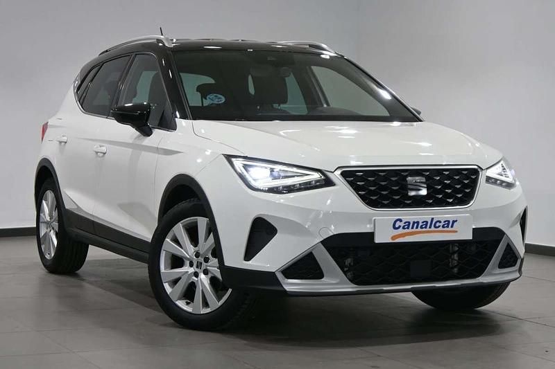 Usado Seat Arona Xperience 110 CV (80 kW) 2022 Blanco SUV