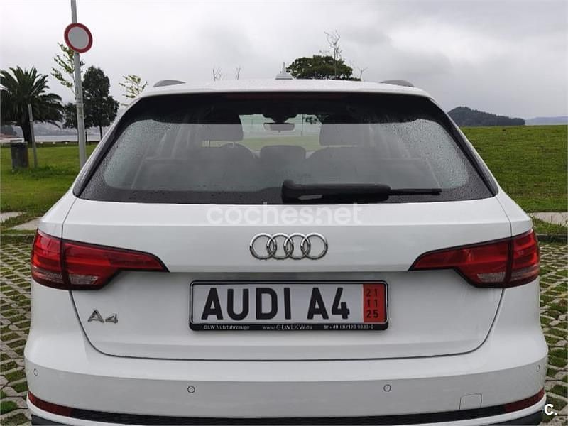 Usado Audi A4 122 CV (89 kW) 2019 Blanco Familiar