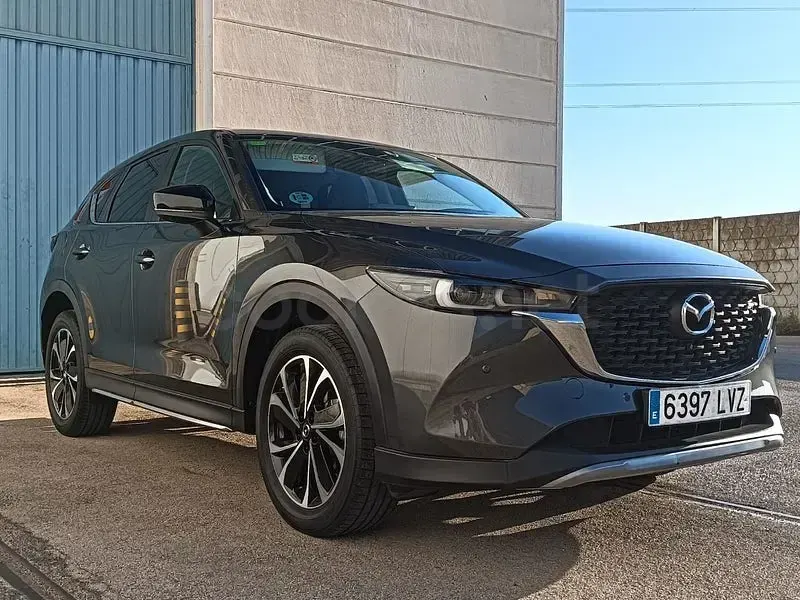 Usado Mazda CX-5 Newground 165 CV (121 kW) 2022 Gris / plata SUV