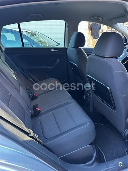 Usado VW Golf Plus Cross Advance 122 CV (89 kW) 2011 Gris / plata Monovolumen