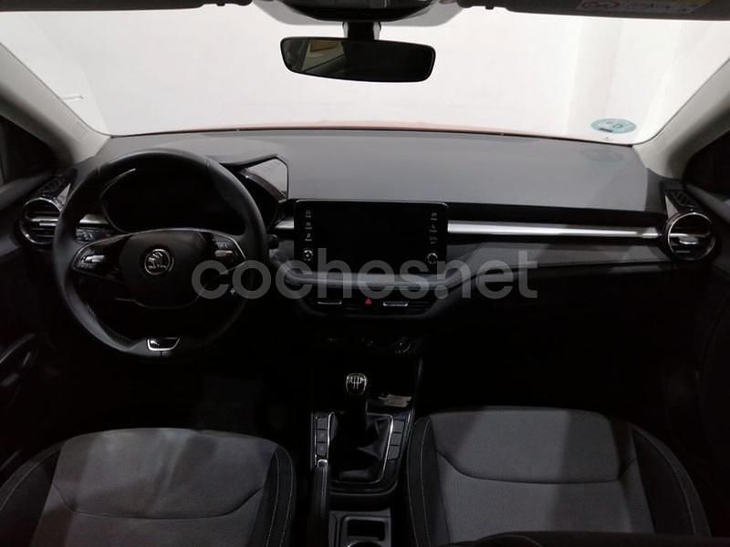 Usado Skoda Fabia Selection 80 CV (58 kW) 2024 Rojo Utilitario