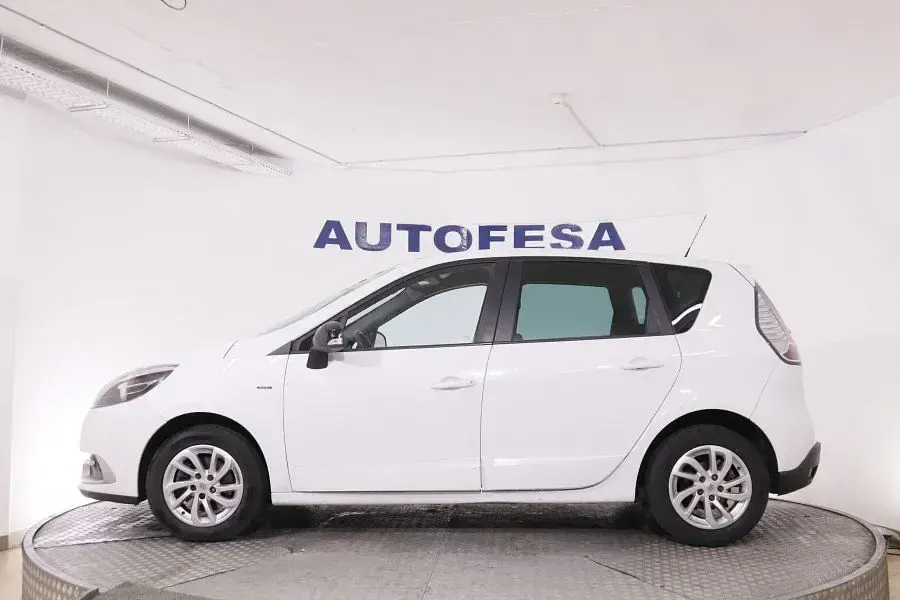 Usado Renault Scénic LIMITED 115 CV (84 kW) 2015 Blanco
