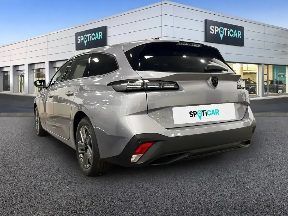 Usado Peugeot 308 SW Active 130 CV (95 kW) 2022 Gris Familiar