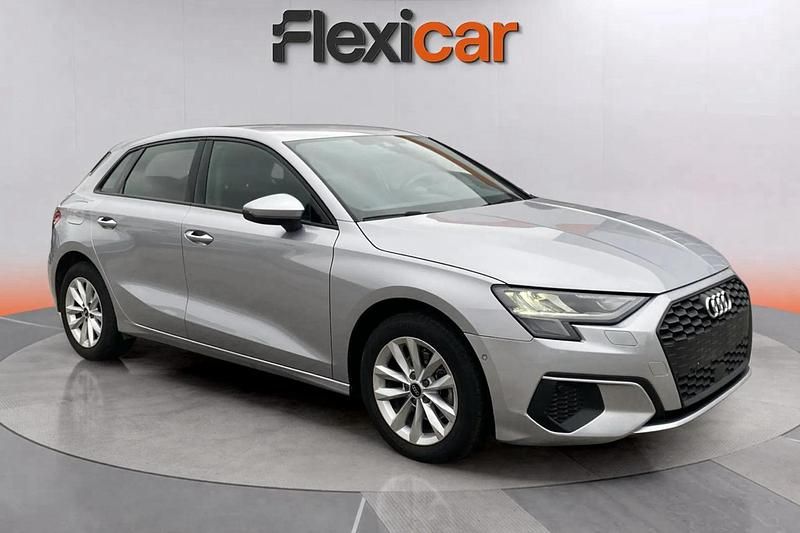 Usado Audi A3 Premium 110 CV (80 kW) 2023 Gris Berlina