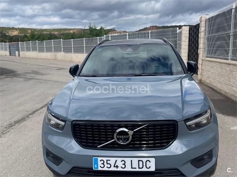 Usado Volvo XC40 R-Design 190 CV (139 kW) 2019 Gris / plata SUV