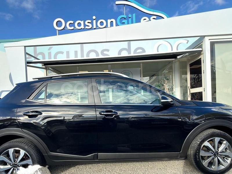 Usado Kia Stonic 100 CV (73 kW) 2021 Negro SUV