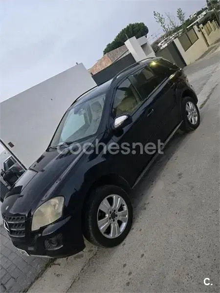 Usado Mercedes ML320 224 CV (164 kW) 2008 Azul SUV