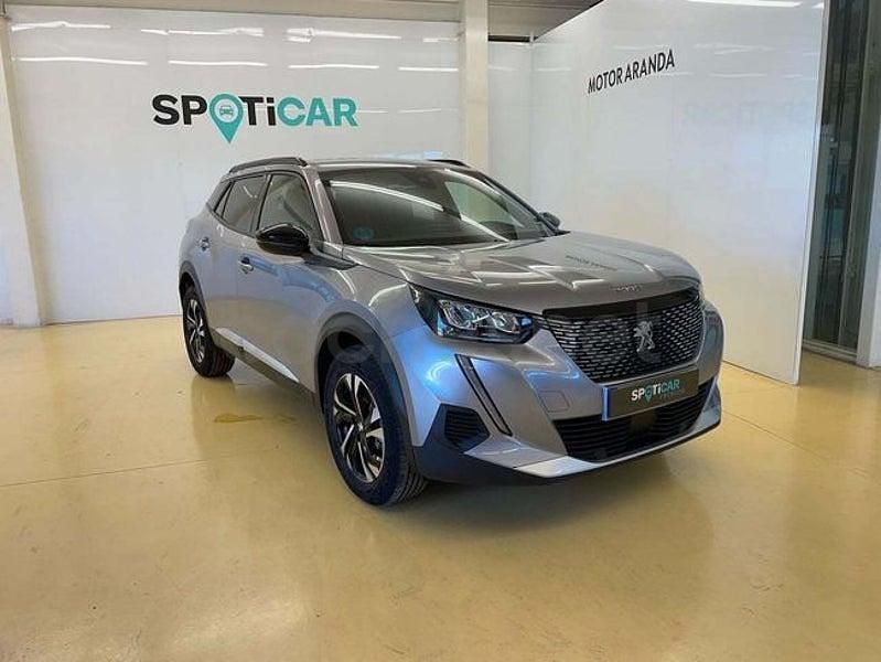 Usado Peugeot 2008 Allure 130 CV (95 kW) 2022 Gris / plata SUV