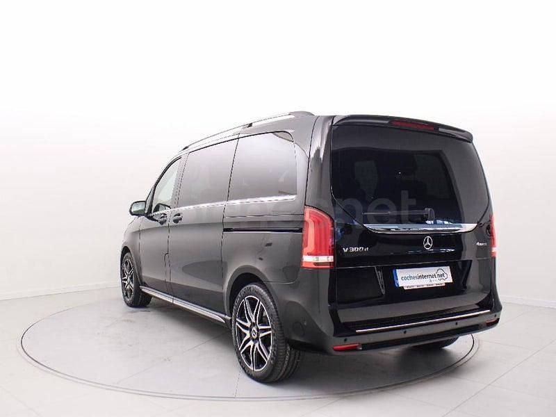 Occasion Mercedes V300 Avantgarde 237 PK (174 kW) 2024 Zwart MPV