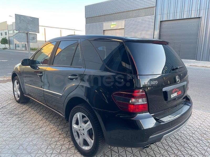 Occasion Mercedes ML320 224 PK (164 kW) 2006 Zwart SUV
