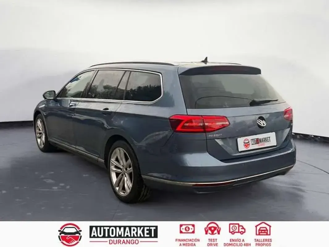 Usado VW Passat Advance 150 CV (110 kW) 2018 Azul Familiar