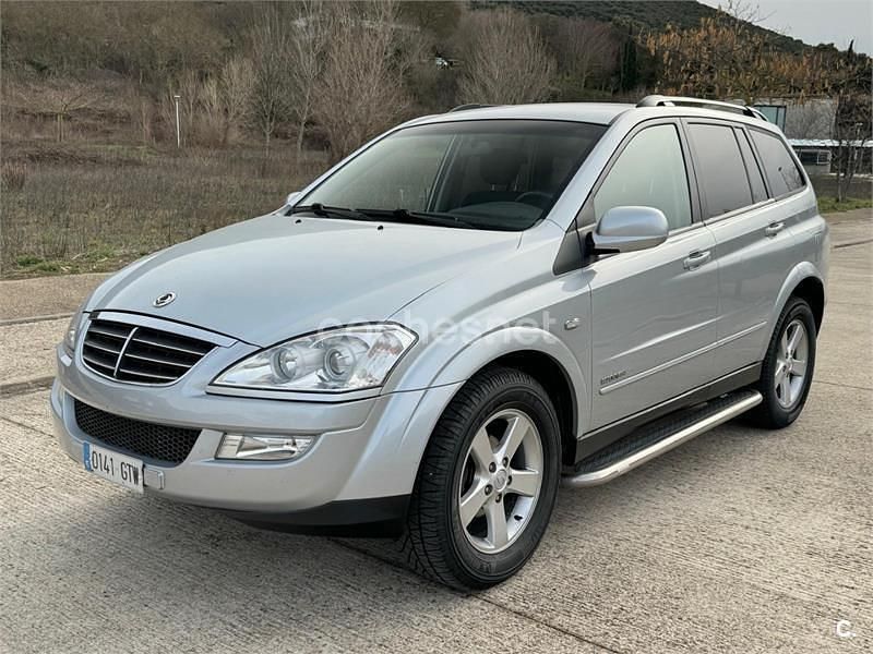 Usado Ssangyong (KGM) Kyron 141 CV (103 kW) 2010 Gris / plata SUV