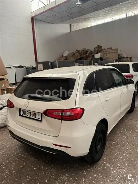 Usado Mercedes B200 150 CV (110 kW) 2021 Blanco Utilitario