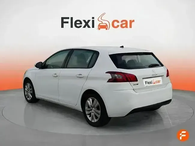 Usado Peugeot 308 Active 110 HP (80 kW) 2021 Branco Sedan