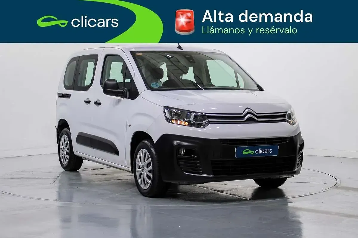 Usado Citroën Berlingo Live 102 CV (75 kW) 2022 Blanco Monovolumen