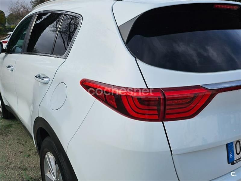 Usado Kia Sportage 115 CV (84 kW) 2016 Blanco SUV