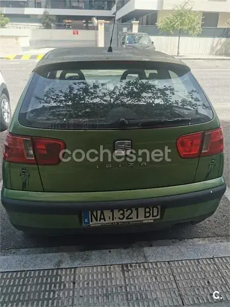 Usado Seat Ibiza 110 CV (80 kW) 2000 Verde Utilitario
