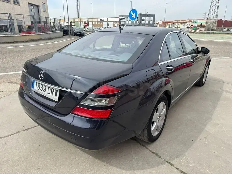 Usado Mercedes S500 306 CV (225 kW) 2005 Azul Berlina
