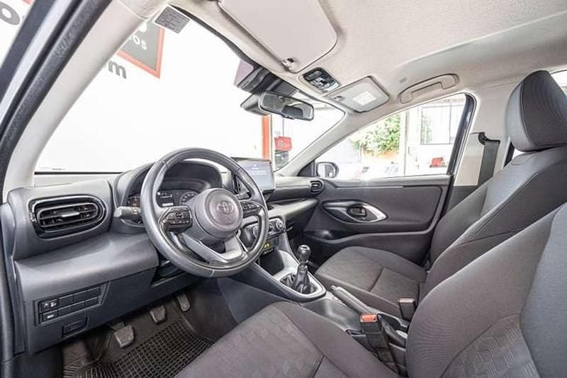 Usado Toyota Yaris Edition 125 CV (91 kW) 2024 Gris Utilitario